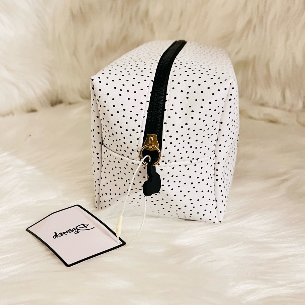 Mickey and Minnie Makeup Bag - Picture 2 of 4